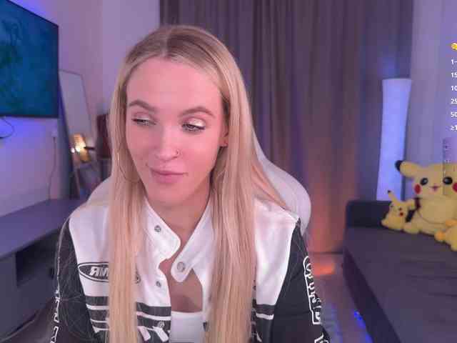 BlushMikki webcam