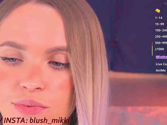 BlushMikki Live Webcam on BongaCams