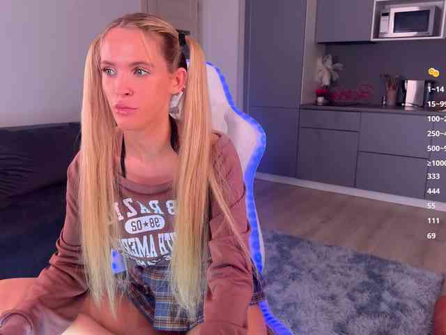 BlushMikki webcam