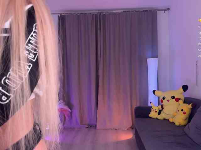 BlushMikki webcam