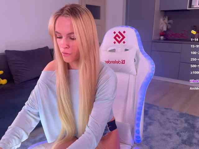BlushMikki webcam