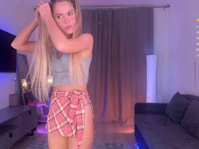 BlushMikki webcam
