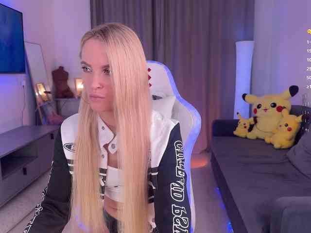 BlushMikki webcam