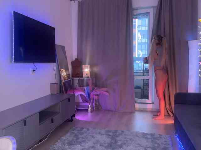 BlushMikki webcam