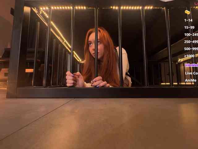 striptease cam BlushMikki