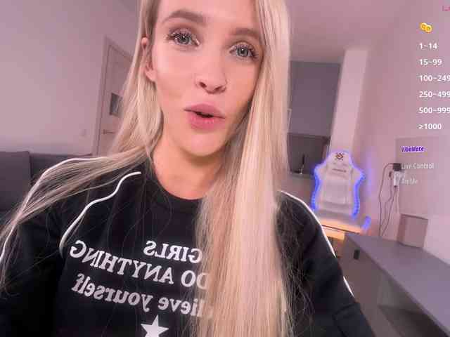 BlushMikki webcam
