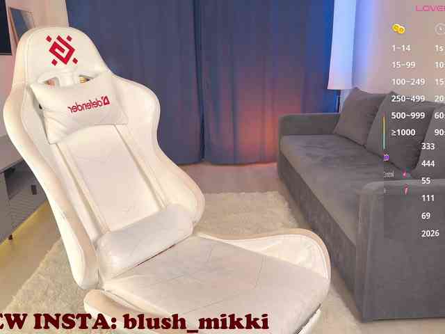 BlushMikki webcam