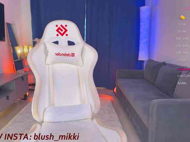 BlushMikki webcam