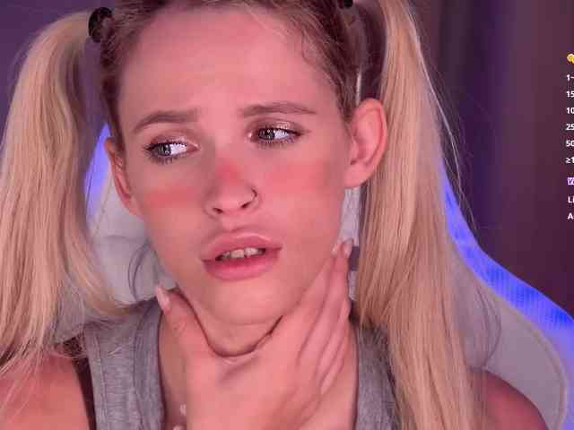 BlushMikki webcam