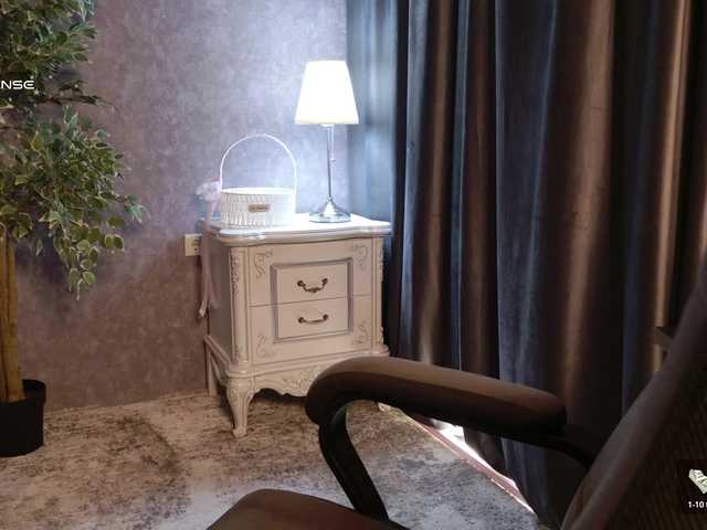 Avr0ria's BongaCams show and profile