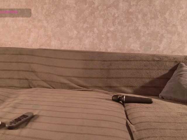 Avr0ria's BongaCams show and profile