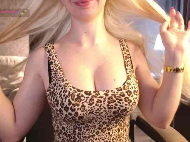 Avr0ria Live Webcam on BongaCams