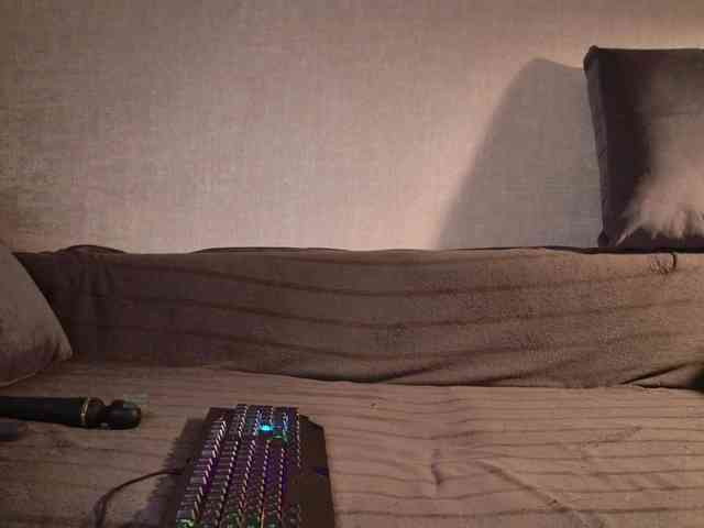 Avr0ria Live Webcam on BongaCams