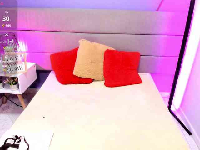 AshleyRobert AshleyRobert