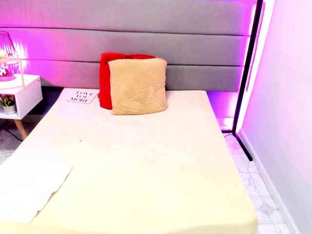 AshleyRobert AshleyRobert