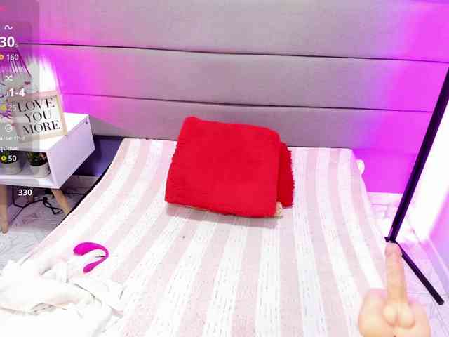 AshleyRobert AshleyRobert