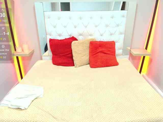 AshleyRobert AshleyRobert