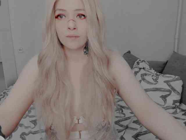 AlternativeGirl webcam