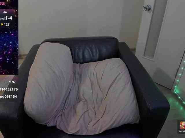 AlternativeGirl webcam