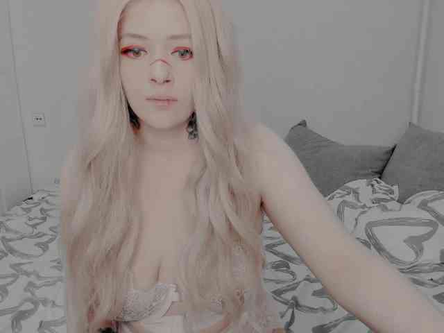AlternativeGirl webcam