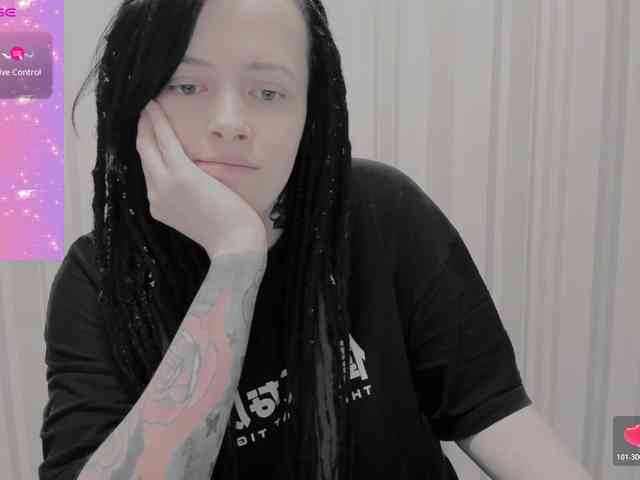 AlternativeGirl webcam