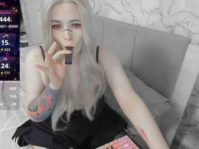 AlternativeGirl webcam