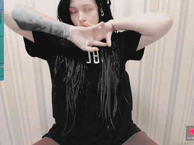 Polly_Jameson webcam