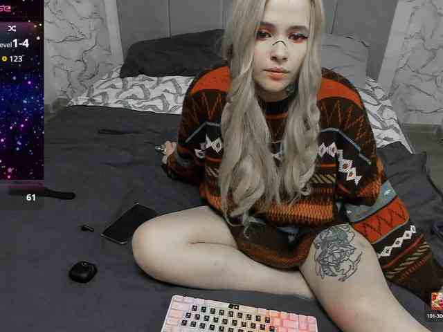 AlternativeGirl webcam