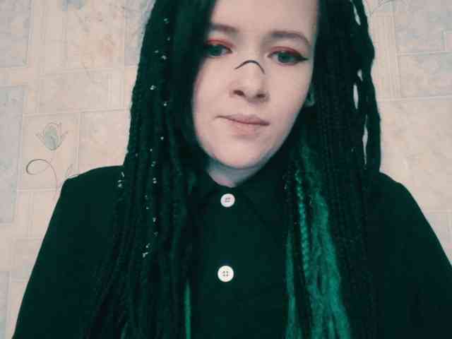 AlternativeGirl webcam