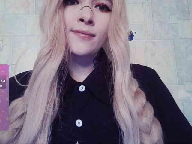 AlternativeGirl webcam