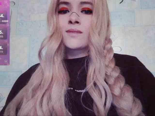 AlternativeGirl webcam