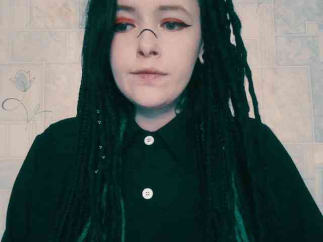 AlternativeGirl webcam