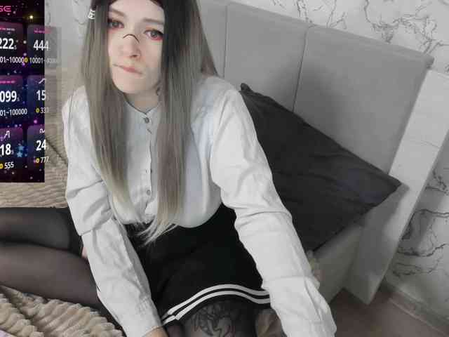 AlternativeGirl webcam