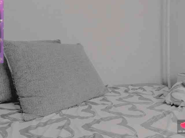 AlternativeGirl webcam