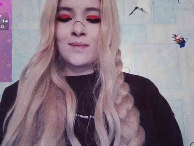 AlternativeGirl webcam