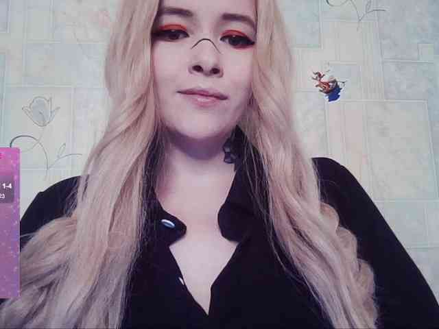 AlternativeGirl webcam