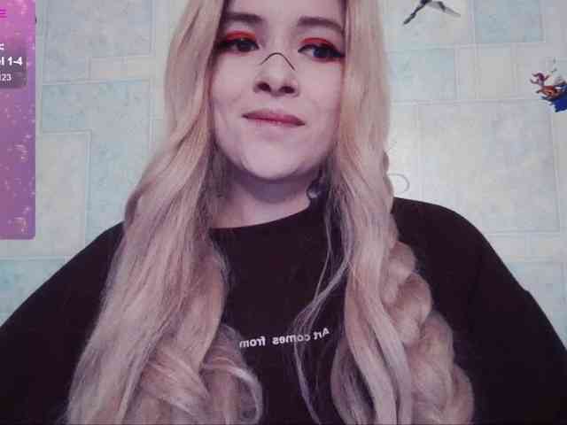 AlternativeGirl webcam