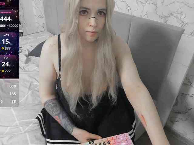 AlternativeGirl webcam