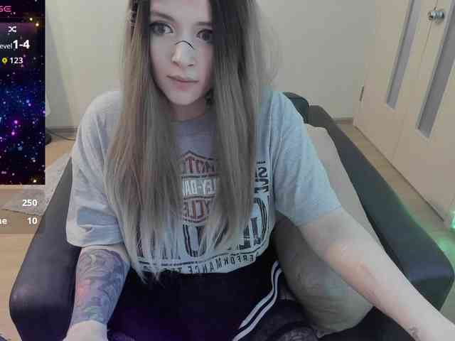 AlternativeGirl webcam