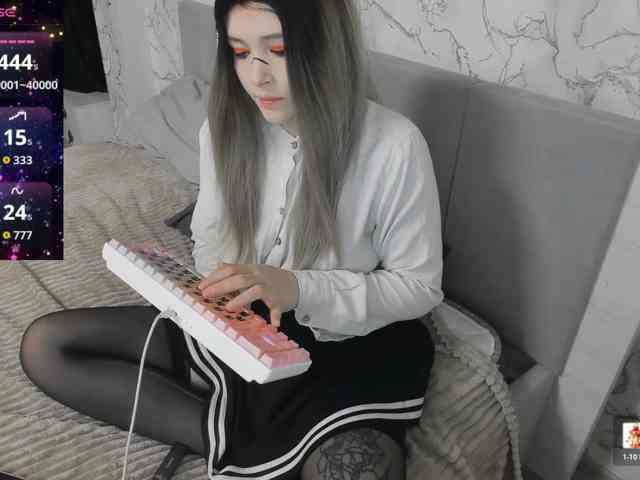 AlternativeGirl webcam