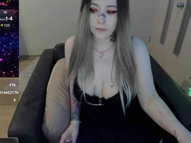 AlternativeGirl webcam