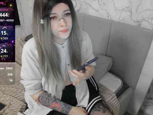AlternativeGirl webcam