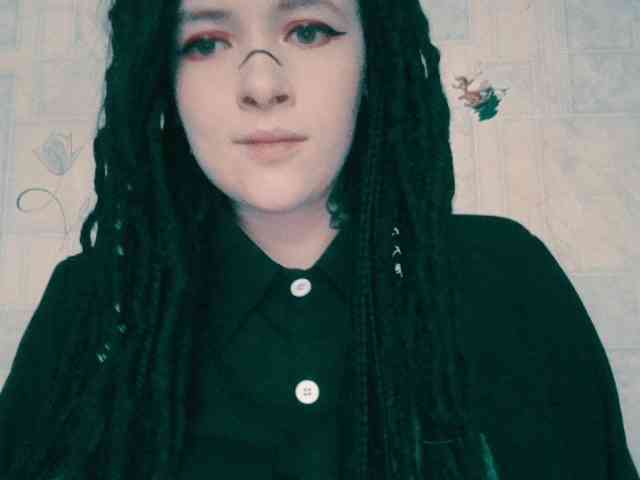 AlternativeGirl webcam