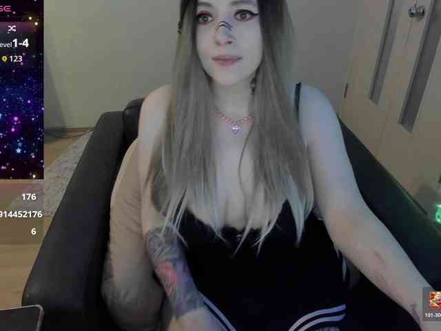 AlternativeGirl webcam