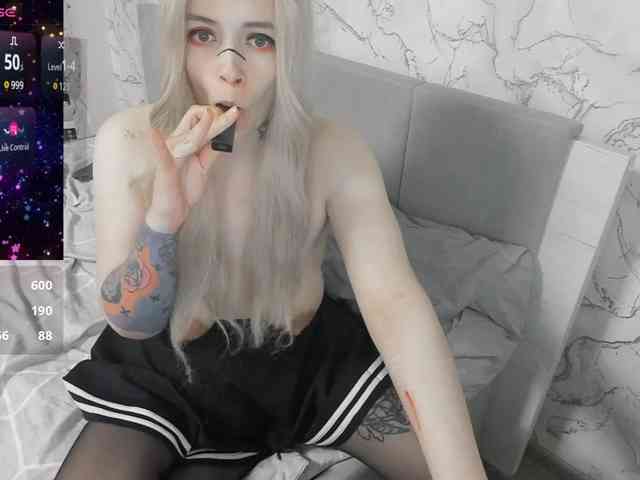 AlternativeGirl webcam