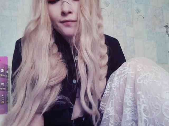 AlternativeGirl webcam