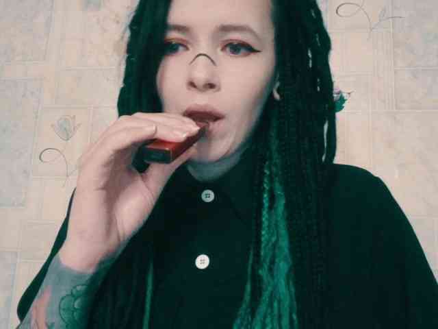 AlternativeGirl webcam