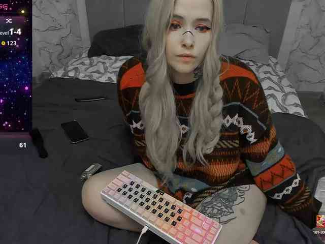 AlternativeGirl webcam