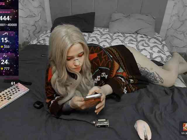 AlternativeGirl webcam