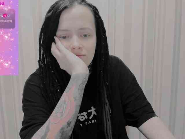 AlternativeGirl webcam